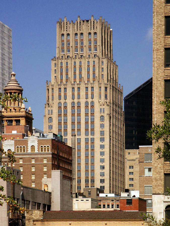 JPMorgan Chase Building by Daniel Kieckhefer