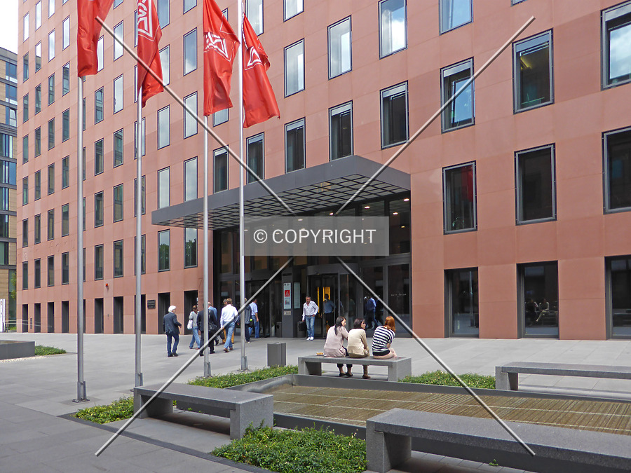 Hochhaus MainForum by Nephilim