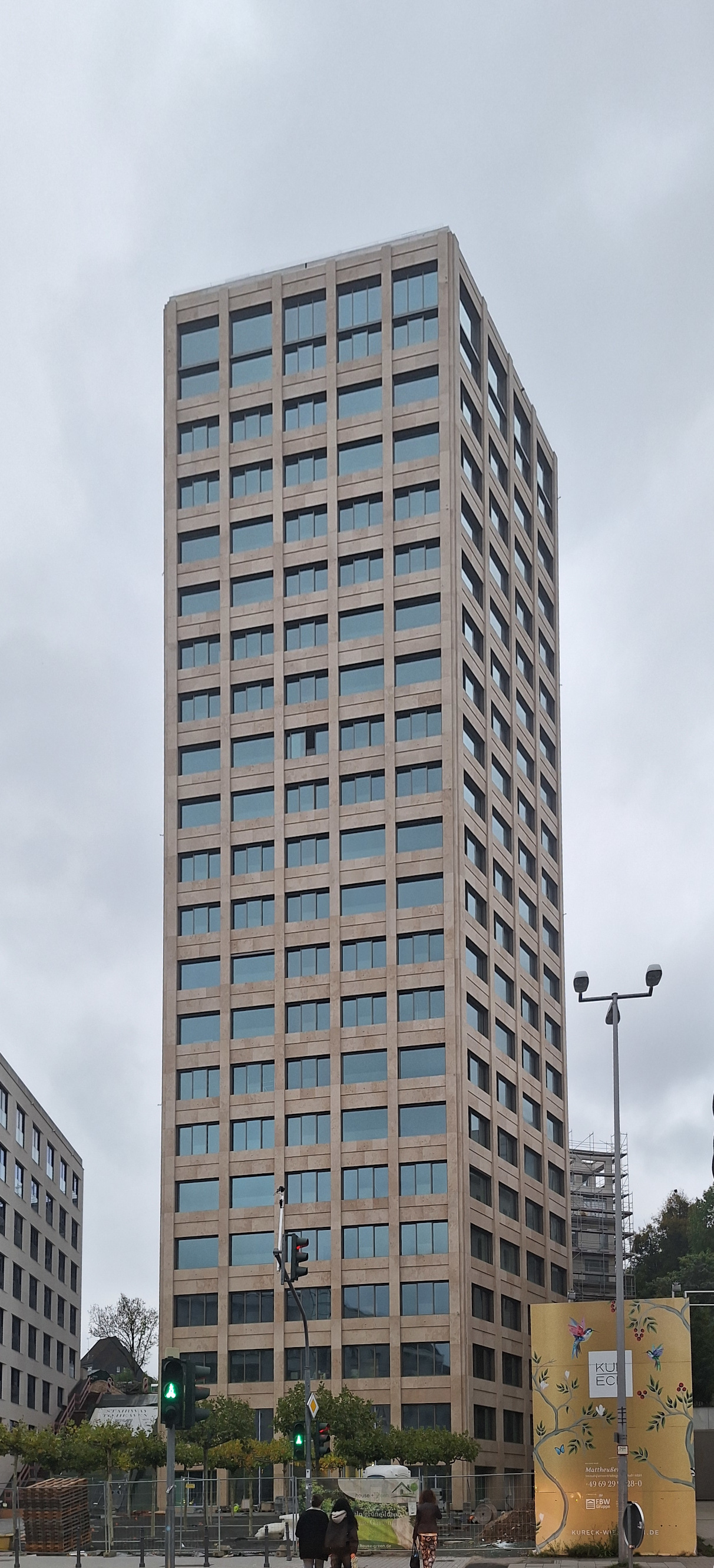 961-235-601