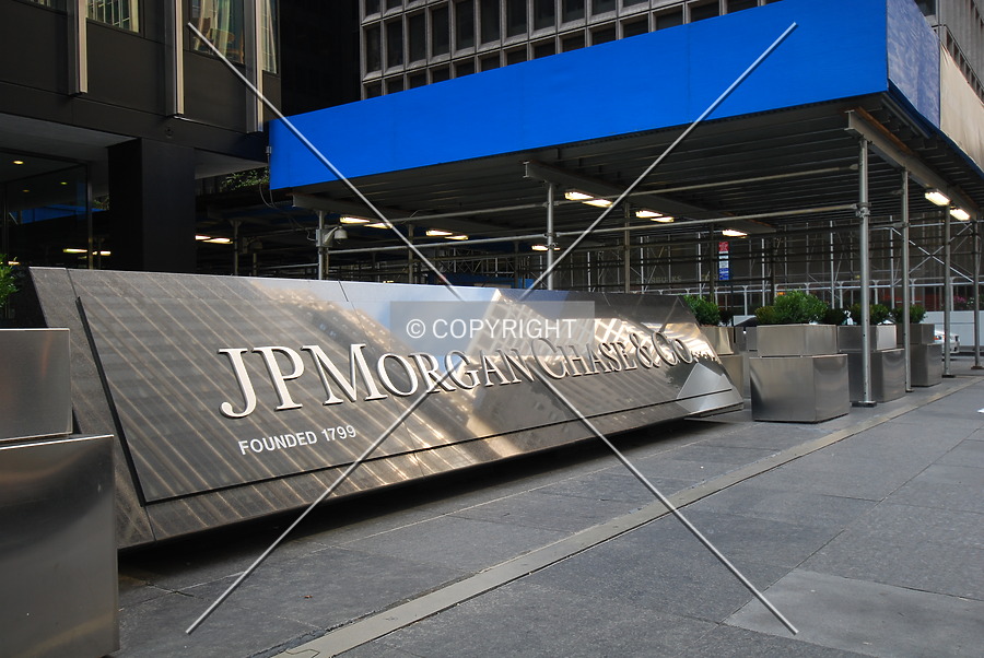 JPMorgan Chase Tower by Royce Douglas