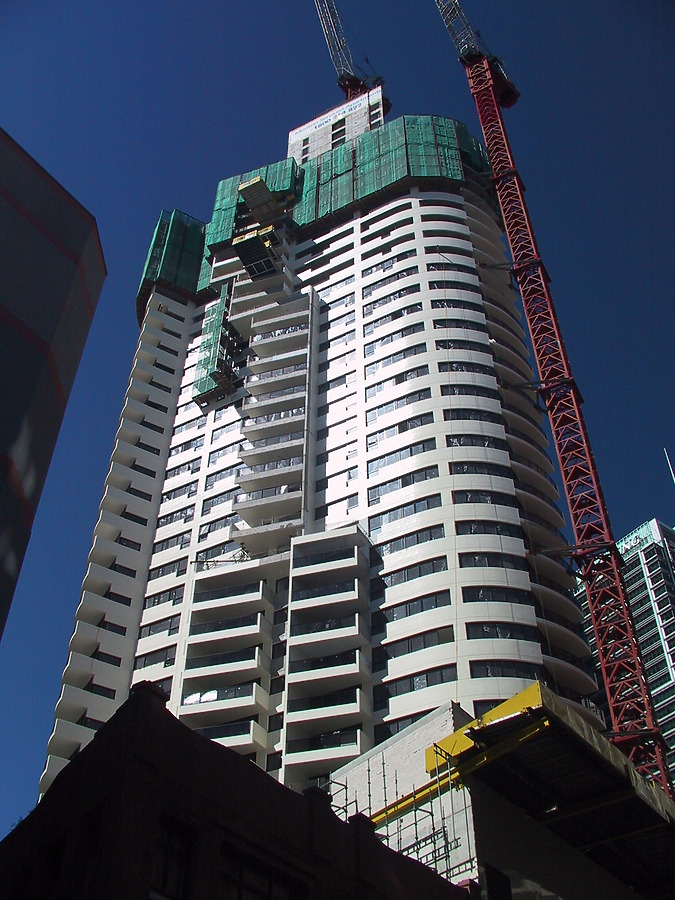 Meriton Tower by John Bek