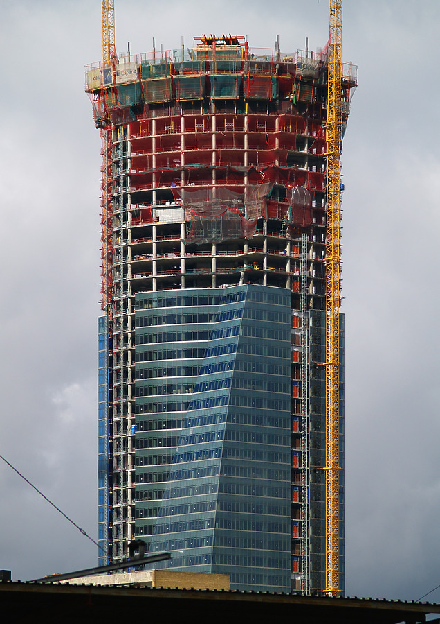 Torre Espacio by Cesar Serrano
