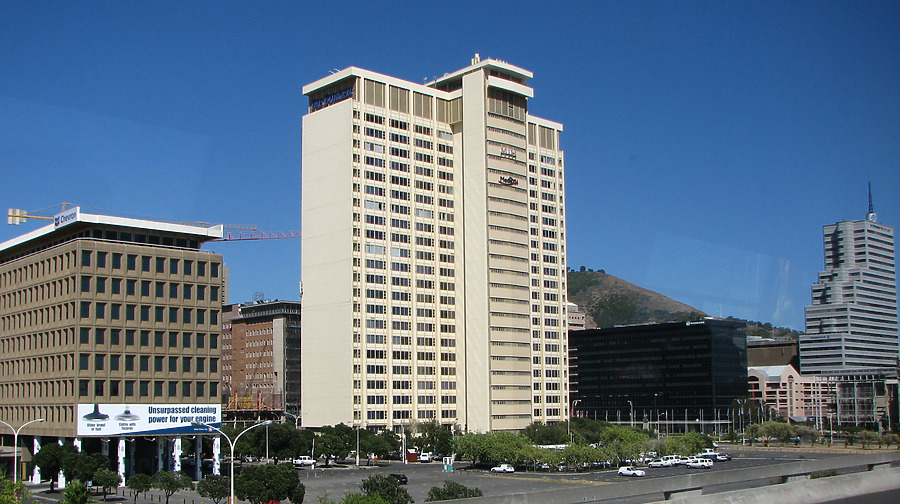 Naspers Centre by Kjetil Balog