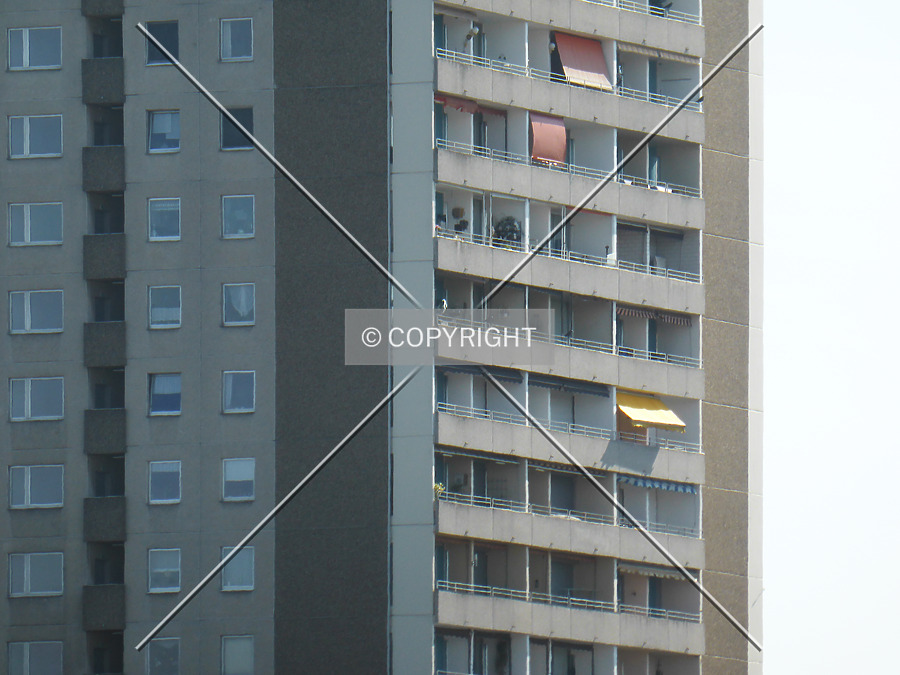 Waldgartenstraße 32 by Nephilim