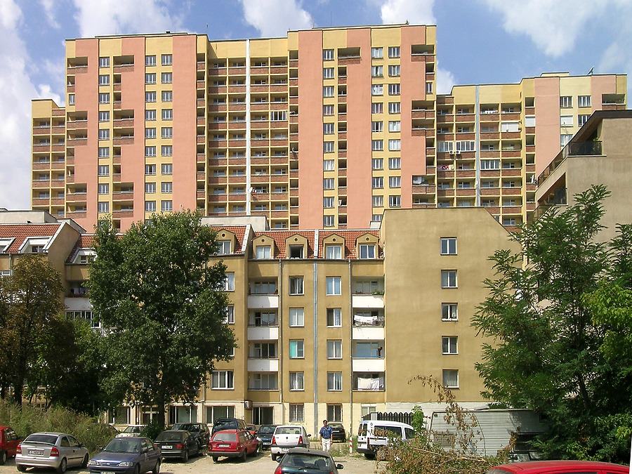 Zona B-5, Block 25 by Kaloian