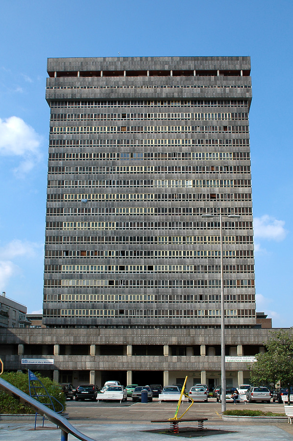 Torre de Atotxa by John Bek