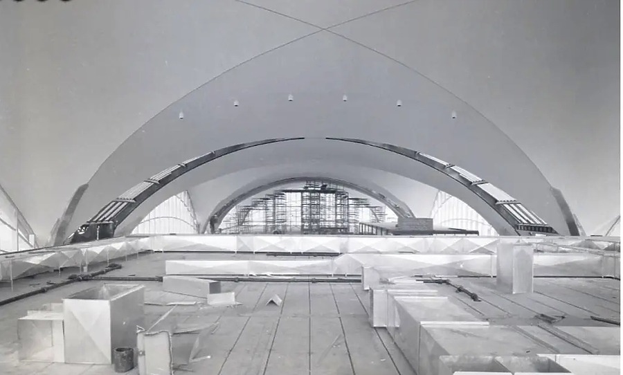 Saint Louis Lambert International Airport Terminal 1 by Unknown