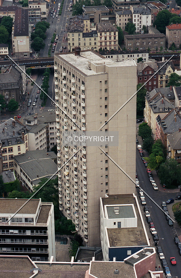 Hainer Weg 24 by Nephilim