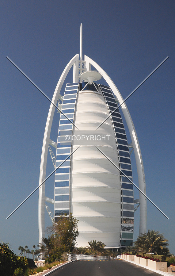 Burj Al Arab by Kevin Hemphill