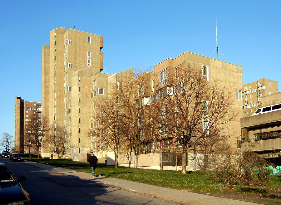 Riverview 1 - 70 Hawthorne Avenue by John Cahill