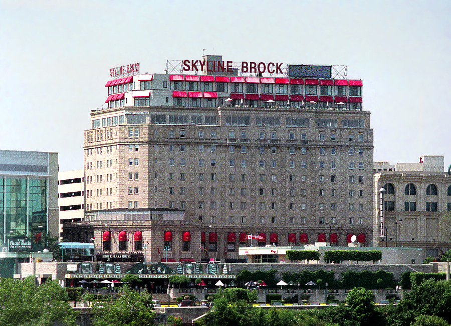 Crowne Plaza Niagara Falls-Fallsview by John Cahill