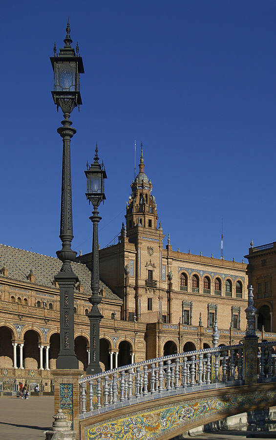 Palacio de España by Cesar Serrano