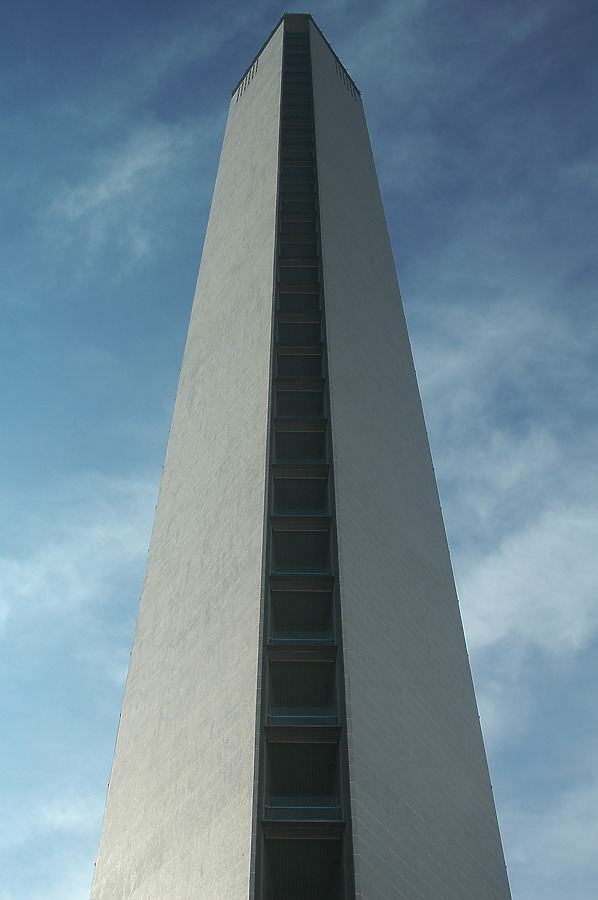 Pirelli Building by David Guija