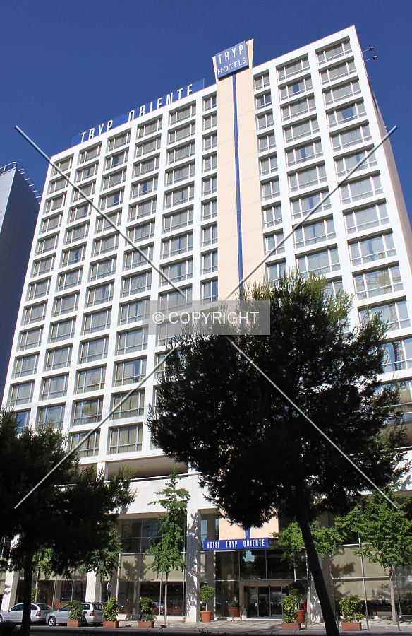 Hotel Tryp Oriente by Emmanuel D.