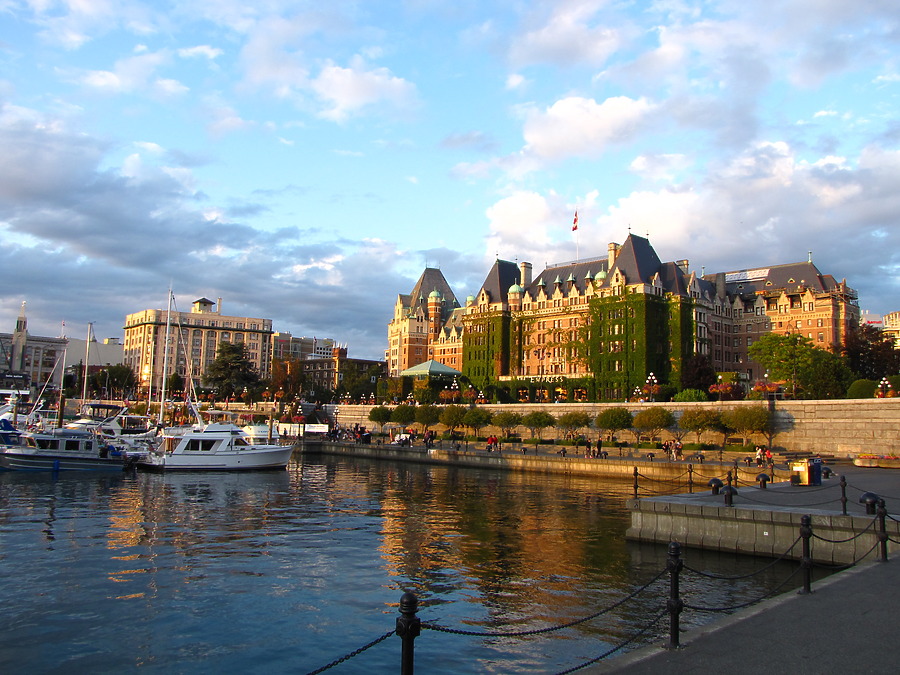 Fairmont Empress Hotel by Virgilio Grimaldi