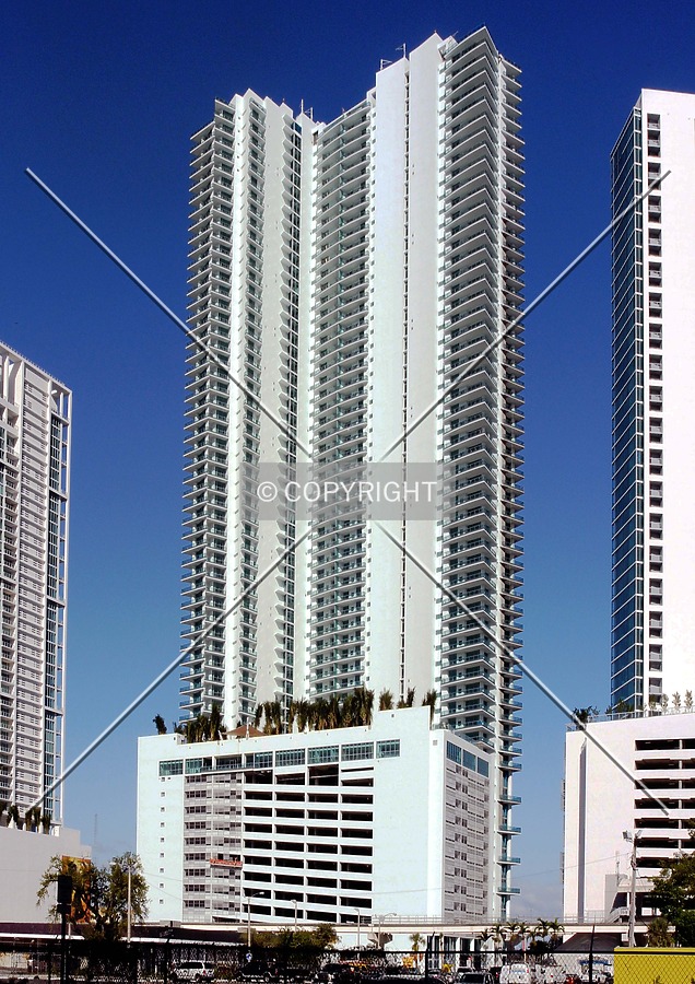 900 Biscayne Bay by Jorge Molina