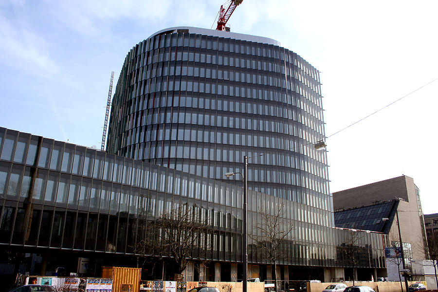 KfW-Westarkade by Daniel Kieckhefer