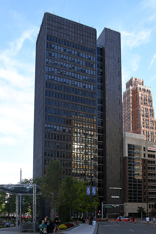 1001 Woodward by John W. Cahill