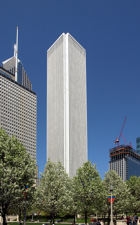 Aon Center by Marshall Gerometta