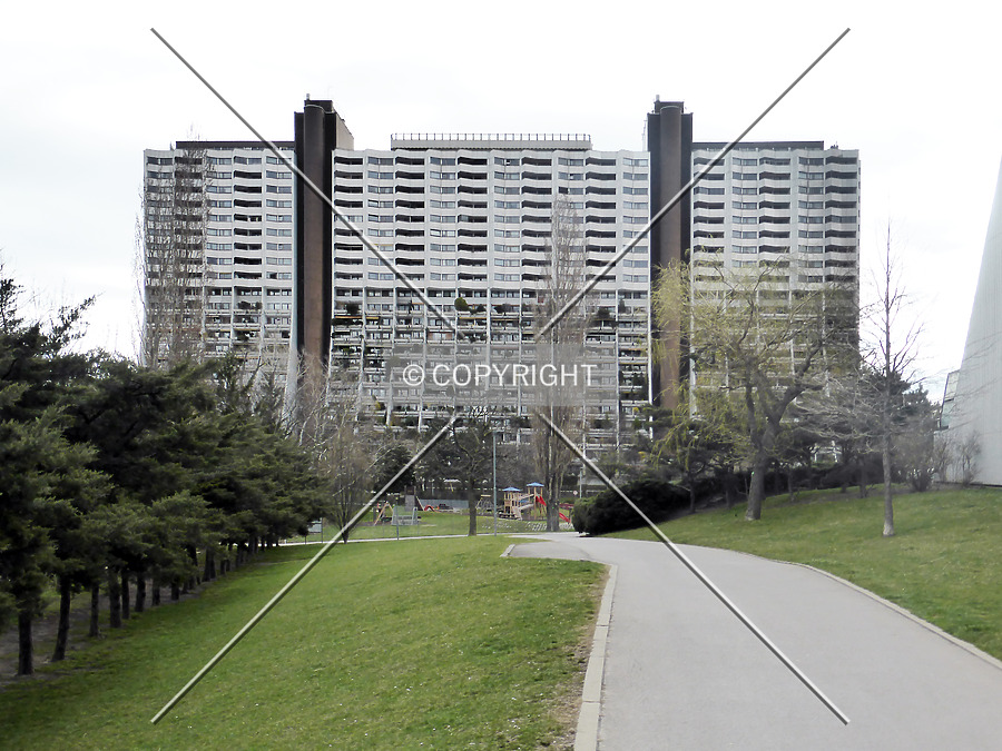 Wohnpark Alterlaa - Block A5-A8 by Nephilim