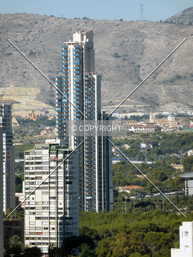 Edificio Kronos by Nephilim