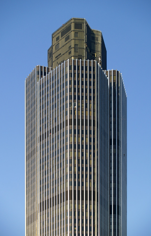 Tower 42 by Cesar Serrano