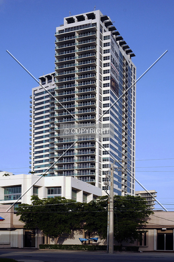 4 Midtown by Jorge Molina