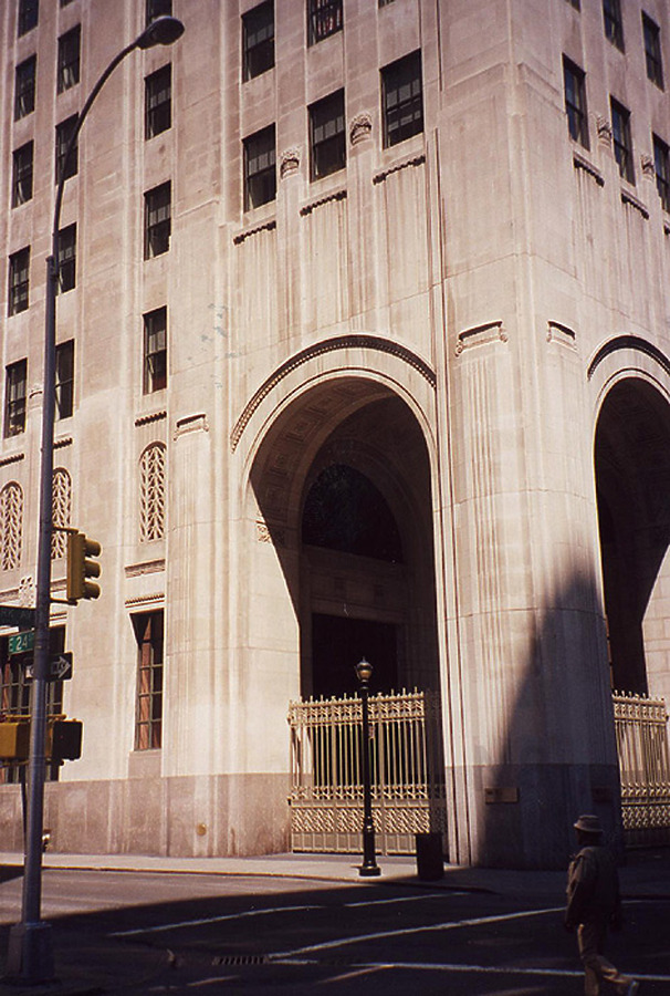 Metropolitan Life North Building by Nate Lindsey