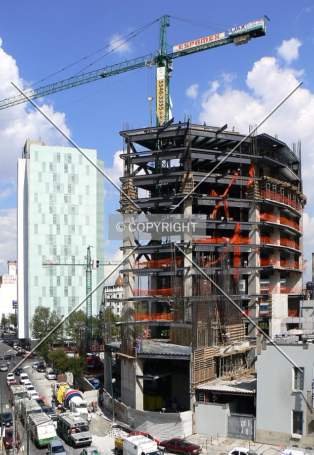 Plaza Residences by Luis Ibáñez