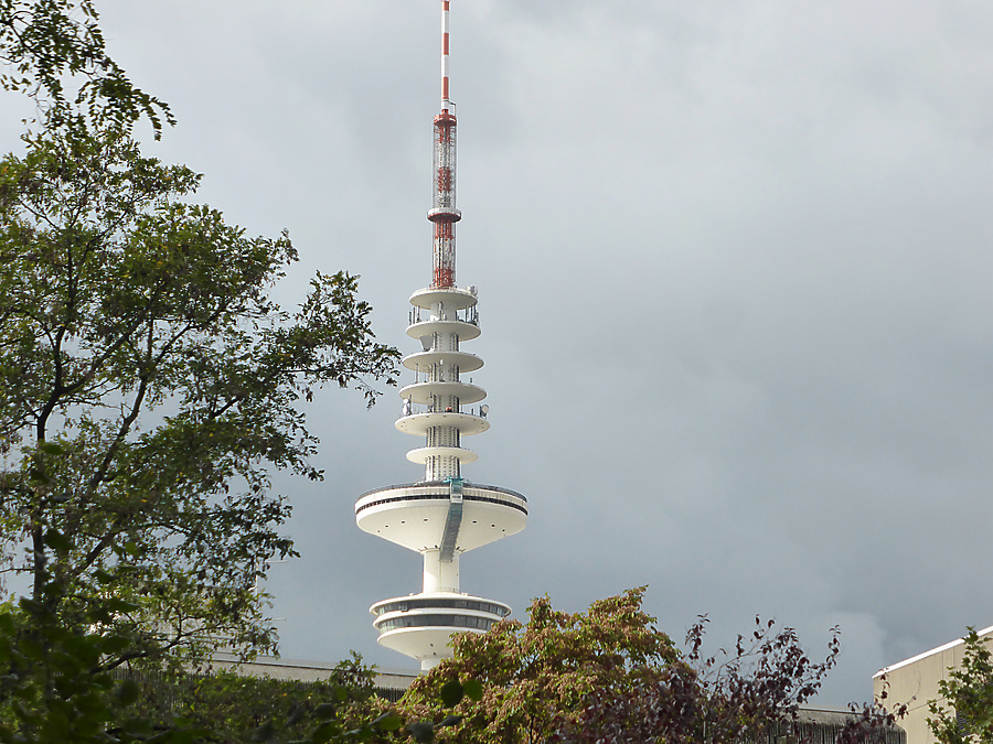 Heinrich-Hertz-Turm by Der Hamburger