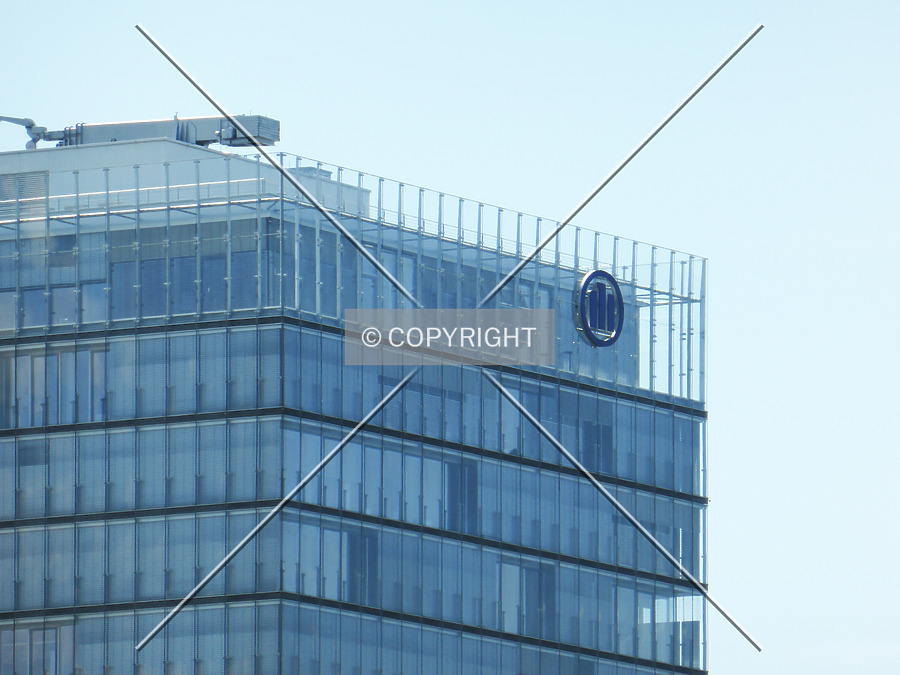 Allianz-Kai by Nephilim