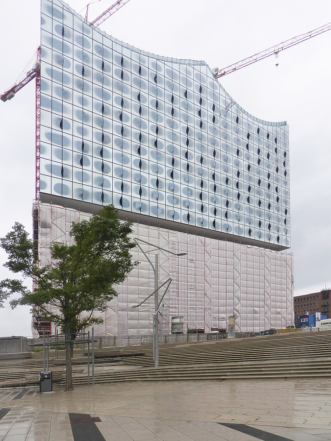 Elbphilharmonie by Der Hamburger