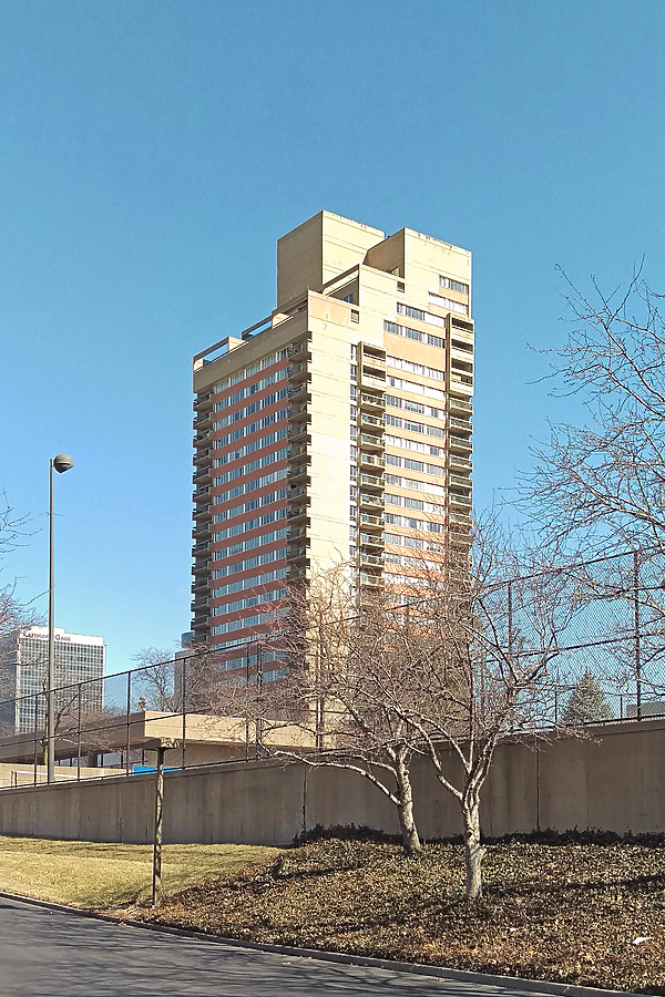 San Francisco Tower by Ryan Hildebrand