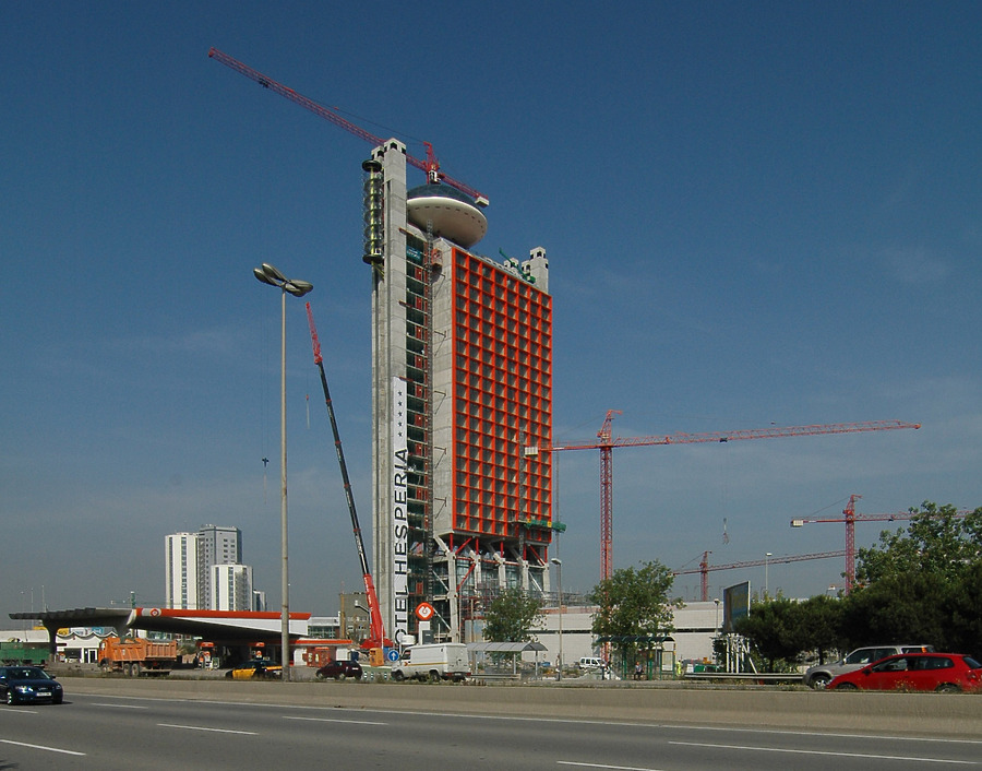 Hesperia Tower by David Guija