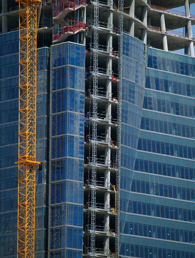 Torre Espacio by Cesar Serrano
