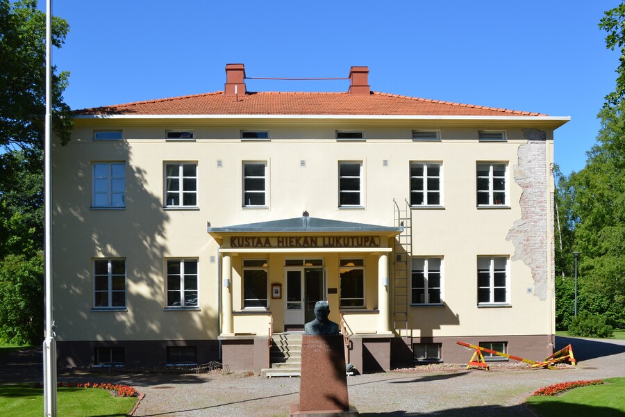 Kustaa Hiekan lukutupa