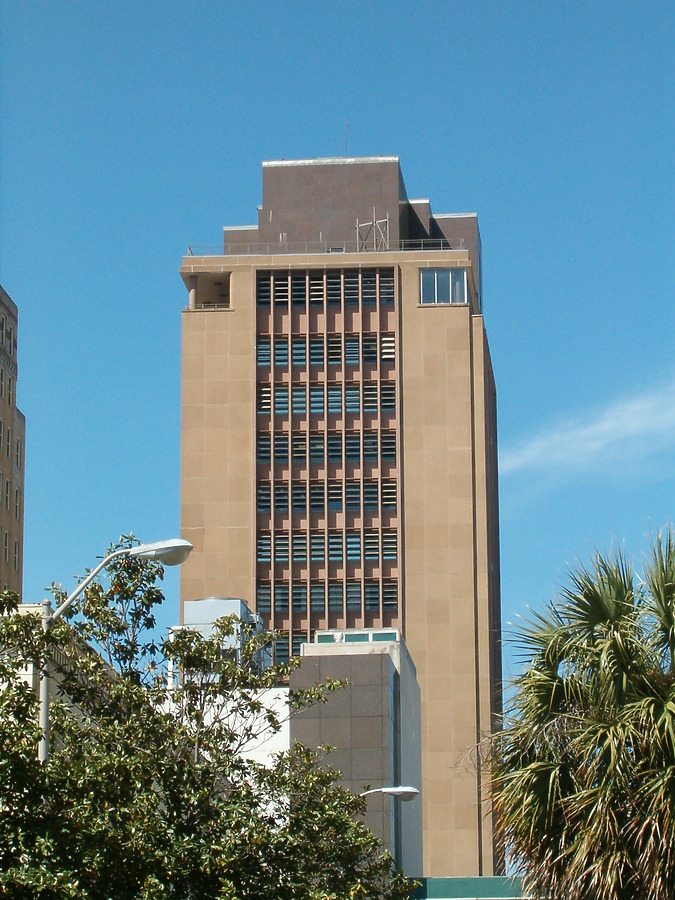 Wells Fargo Bank Building by Rodney Gunn