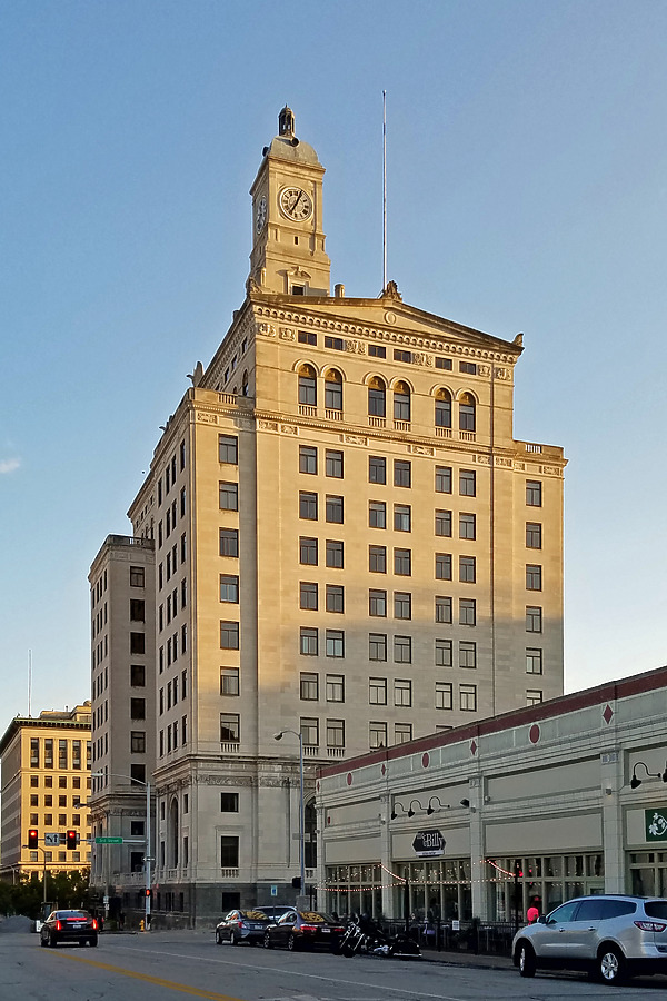 Wells Fargo Building by Ryan Hildebrand