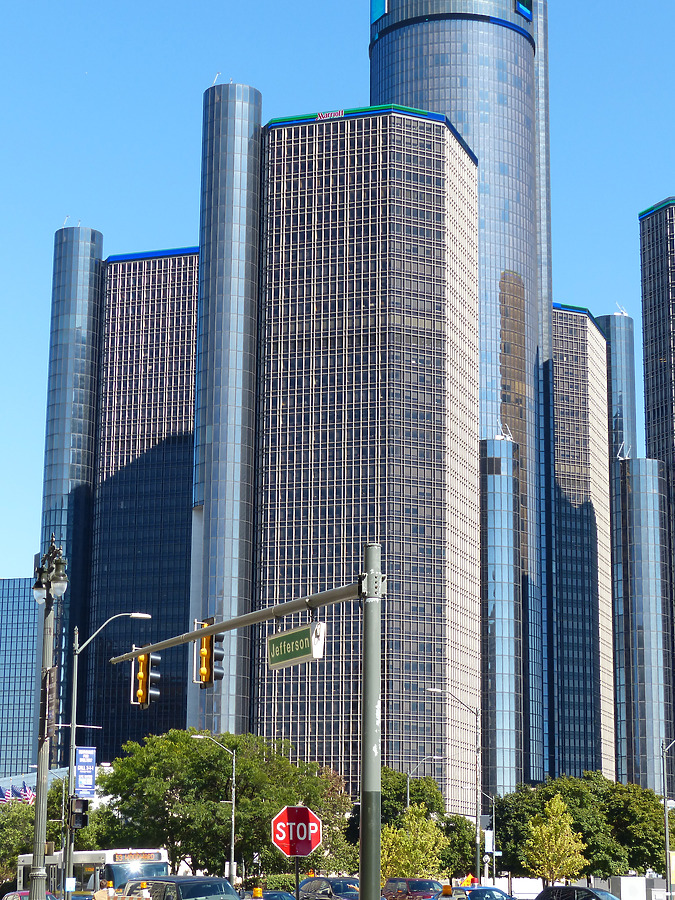 Renaissance Center 100 Tower by Nate Lindsey