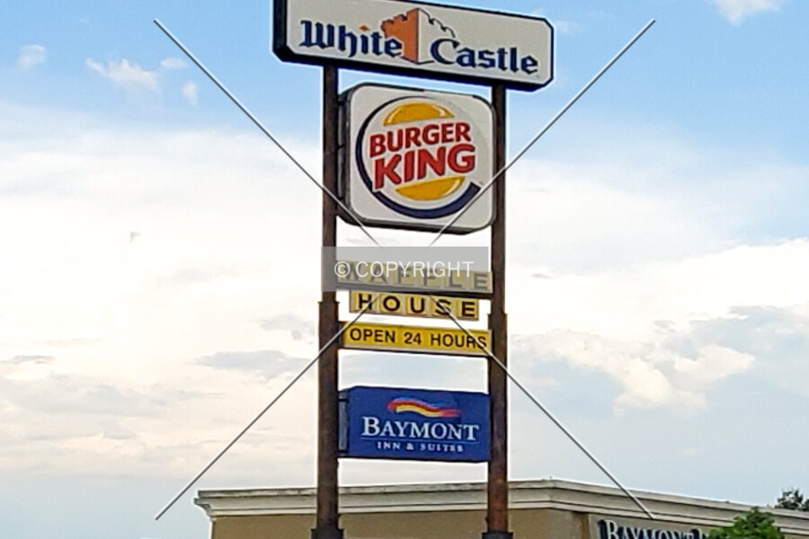 White Castle/Burger King/Waffle House/Baymont Inn Sign