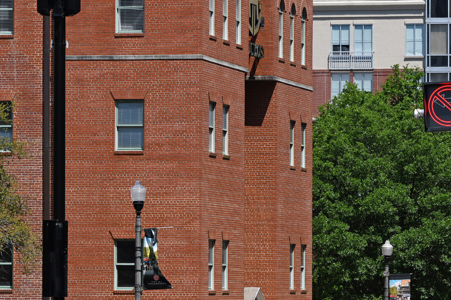 118 Monroe Street