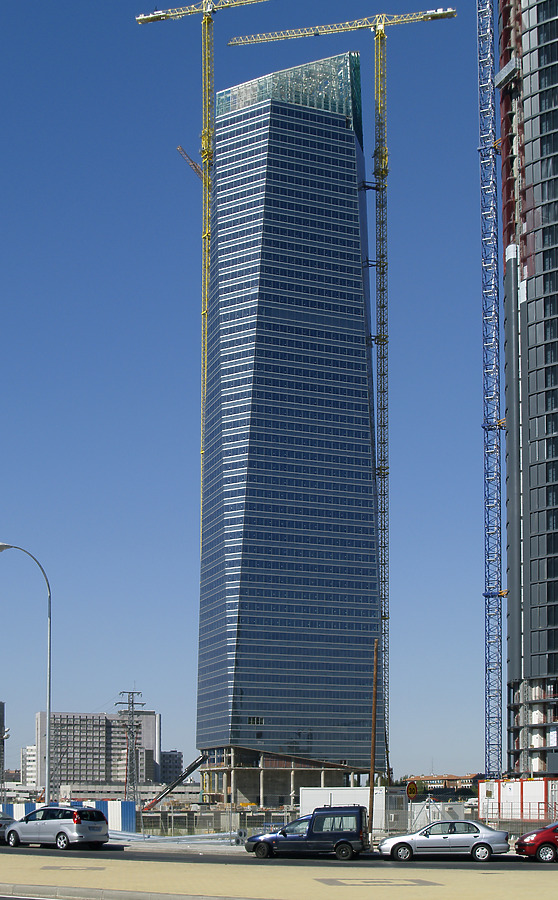 Torre de Cristal by Cesar Serrano
