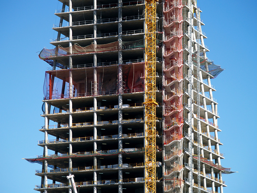 Torre Espacio by Cesar Serrano