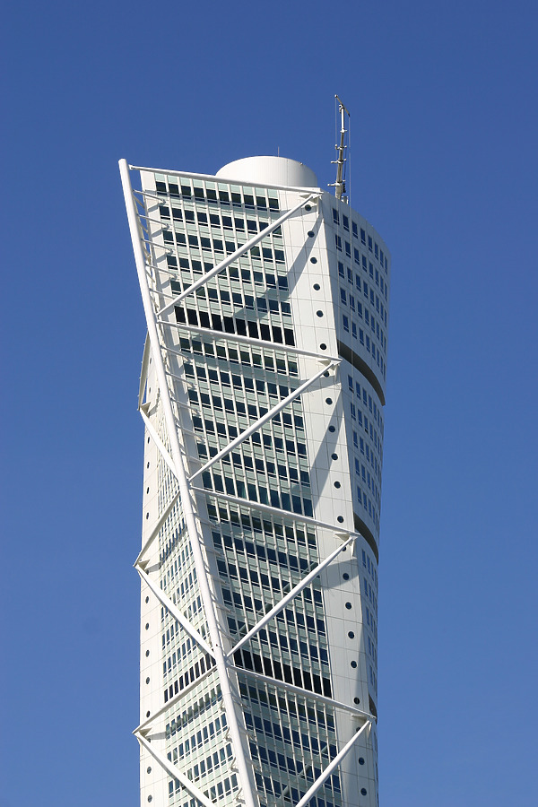 HSB Turning Torso by Michiel van Dijk