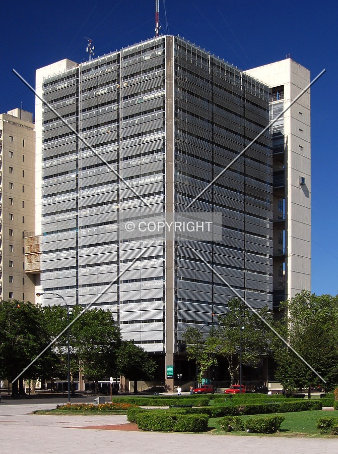 Torre II Ing. Luis Monteverde by Maximiliano Buono