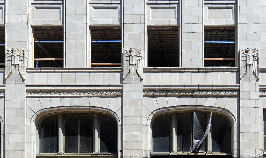 Chattanooga Bank Building by John W. Cahill