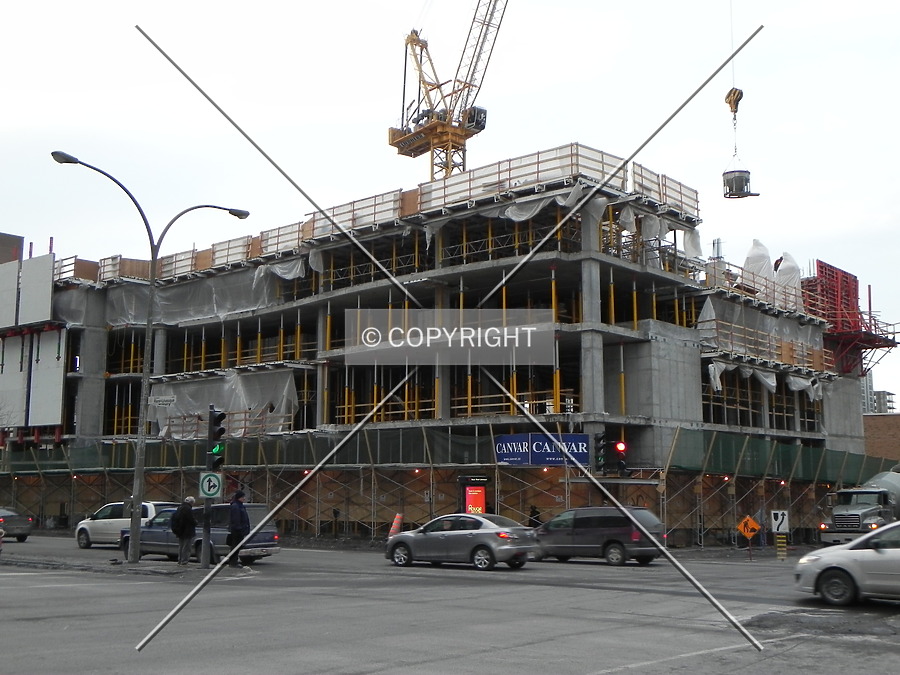 Le V by Florian Barbier