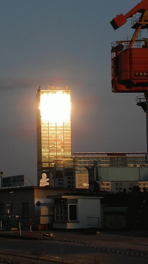 Hochhaus Treptower by Cesar Serrano