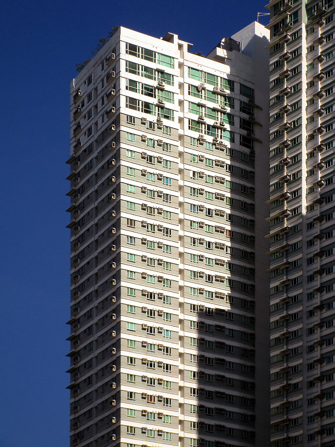 Roces Tower by Daniel Kieckhefer