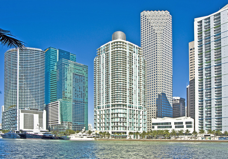 Met 1 by jorgemolina2006@aol.com